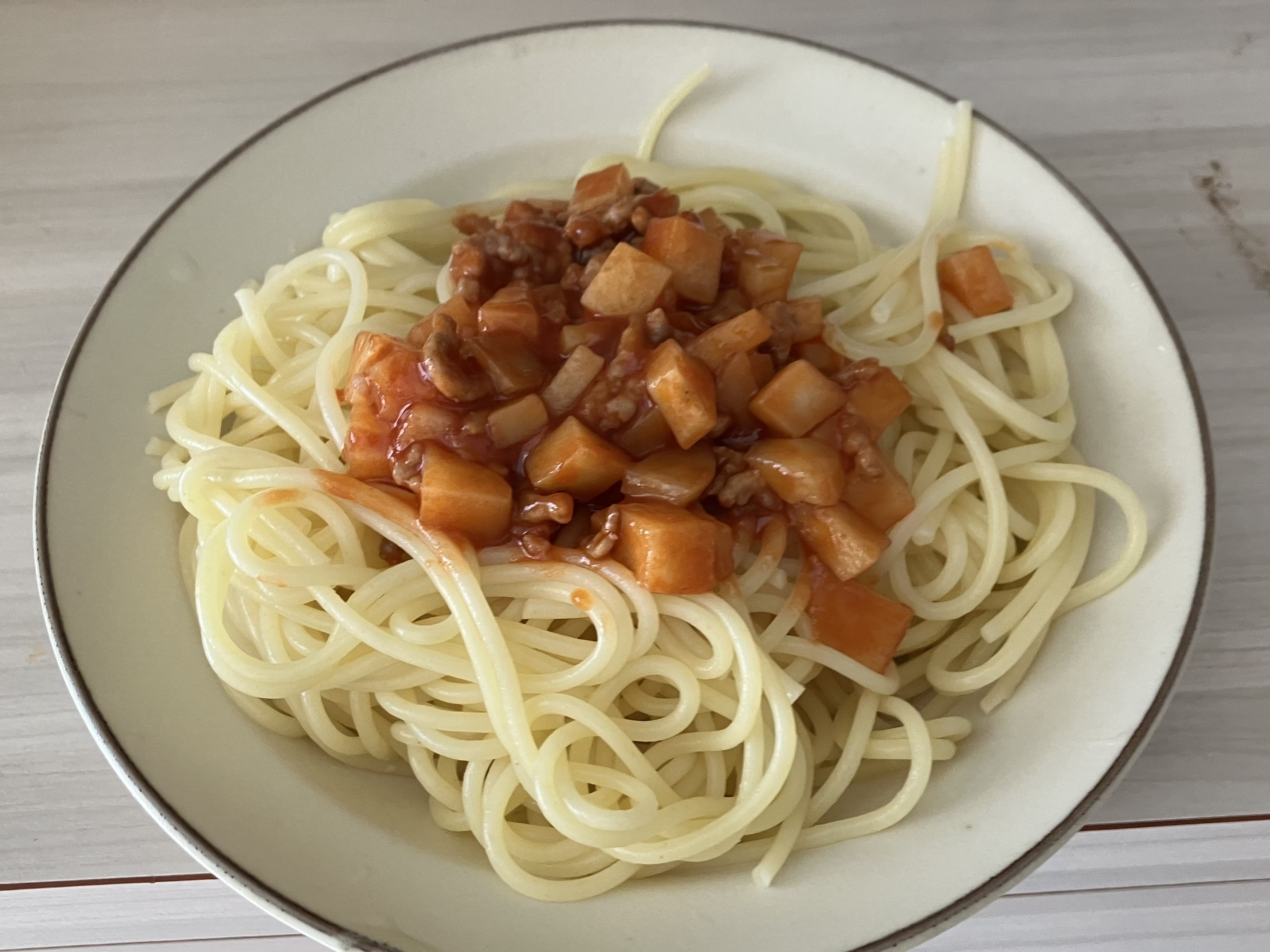 じゃがいもとケチャップでソースを作ったパスタ